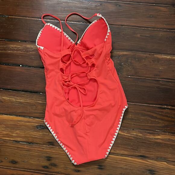 Lucky Brand triangle top embroidered edge lace up back one piece swim suit sz L - Picture 6 of 6